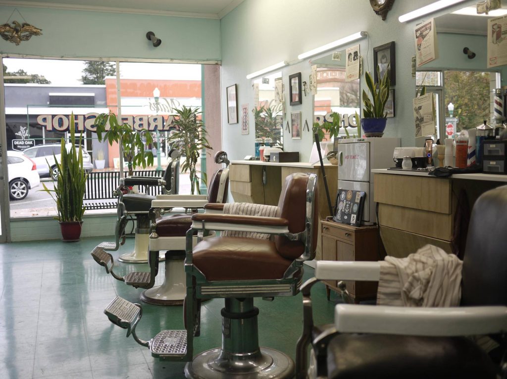 Loyalty Barbershop brings throwback vibes to Old Town