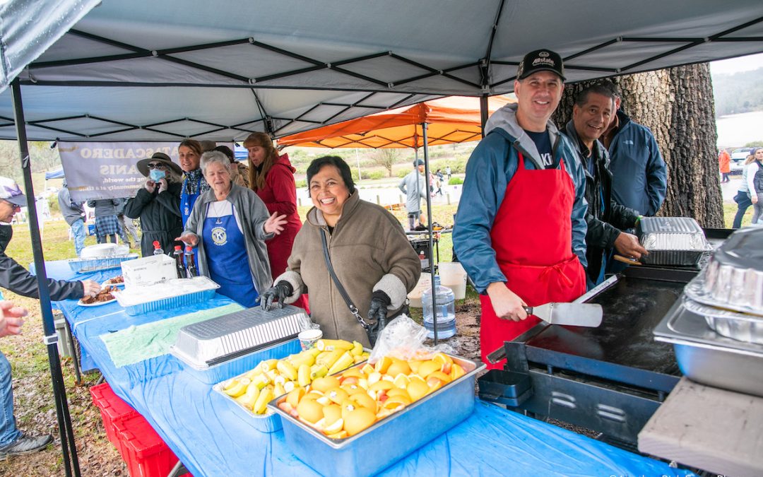 Atascadero Kiwanis Club Donates Time to Community