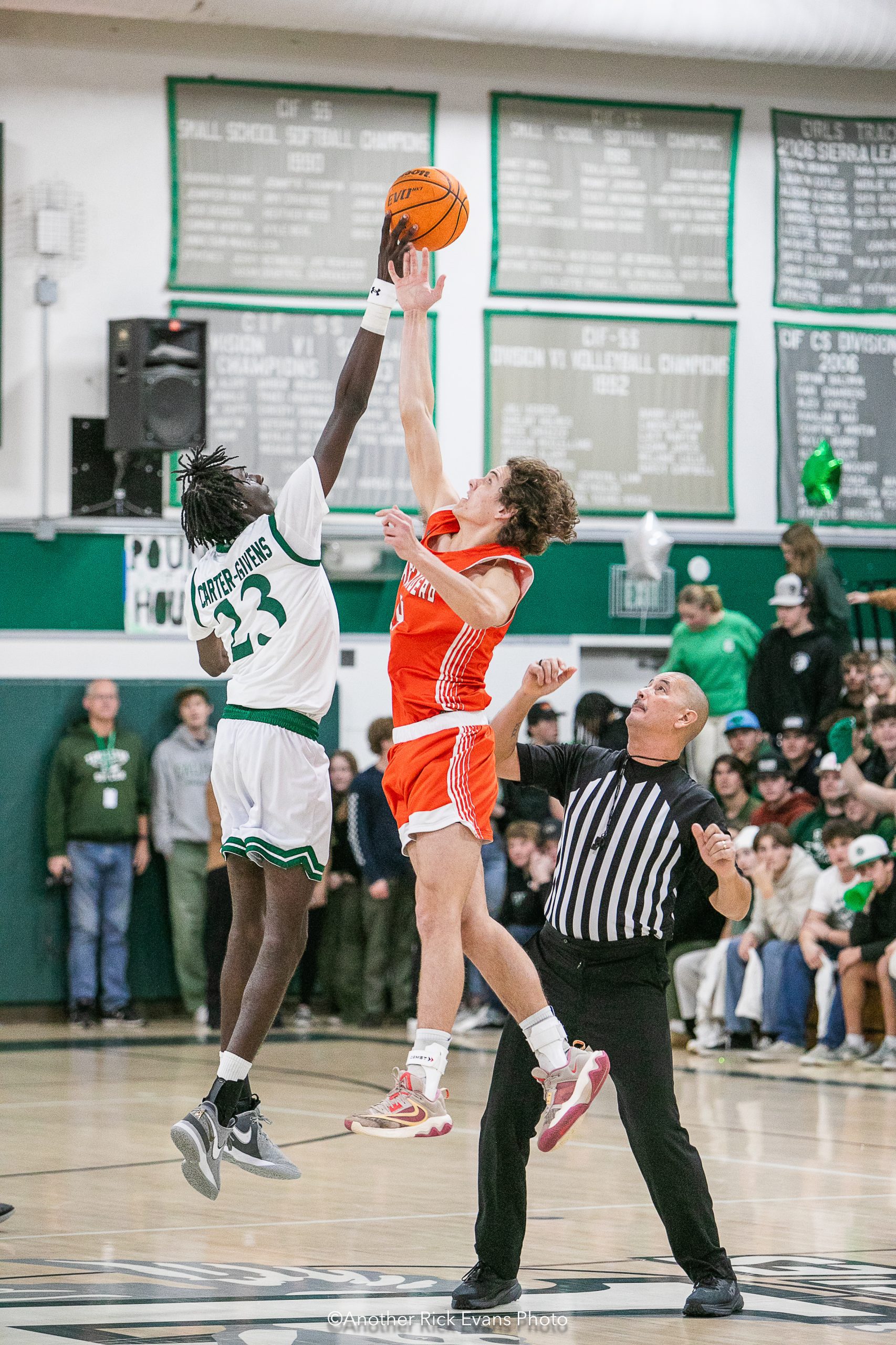 Eagles defeat Greyhounds in basketball rematch • Atascadero News