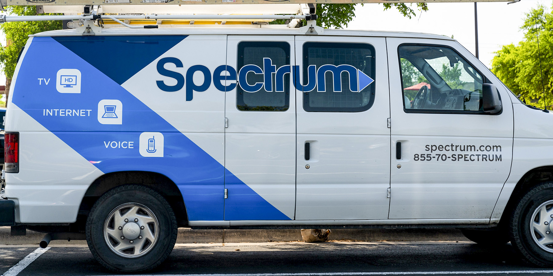 Charter to Offer Free Access to Spectrum Broadband and Wi-Fi For