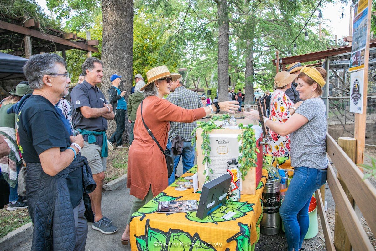 Brew at the Zoo Raises Over 22,000 for Friends of the Charles Paddock