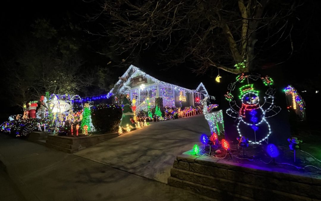 Recent Colony Mortgage Decks Its Business with Holiday Cheer