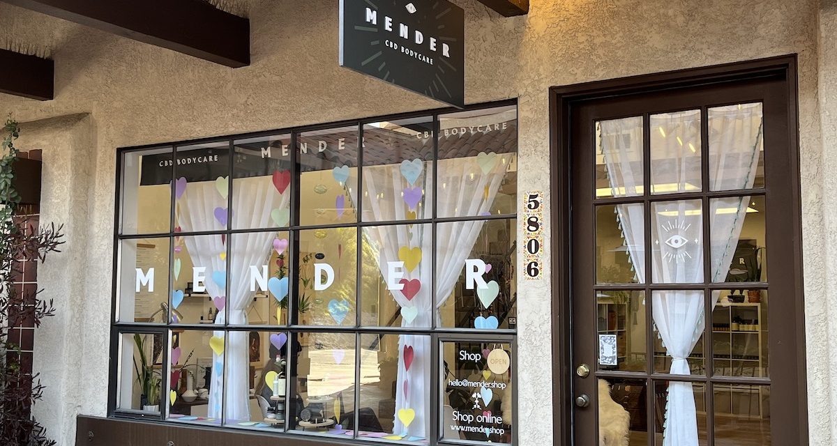 Atascadero Puts Up Heart Displays in Business Windows During February