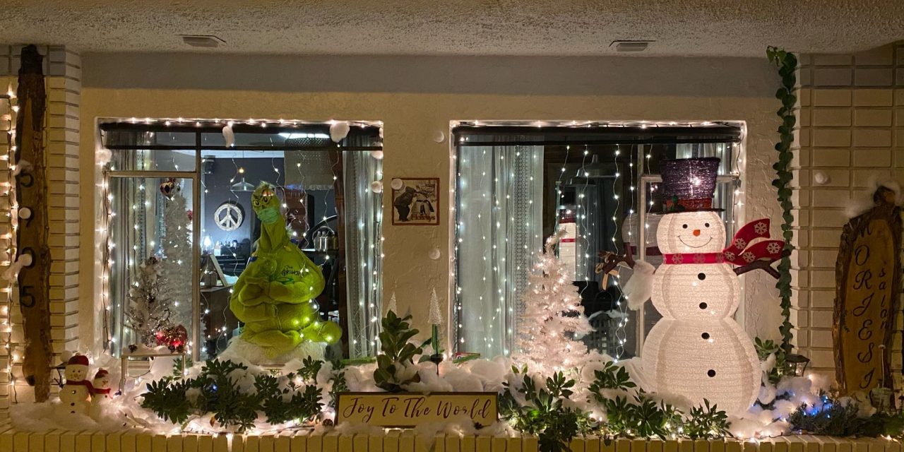Morjesi Salon Takes First Prize In Window Decoration Competition